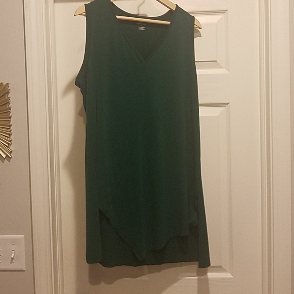 Womens emerald green sleeveless blouse